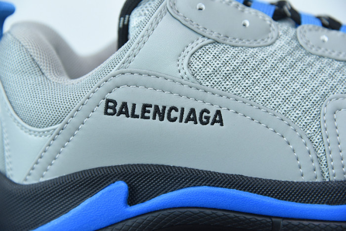 BALCIA Triple S Sneaker