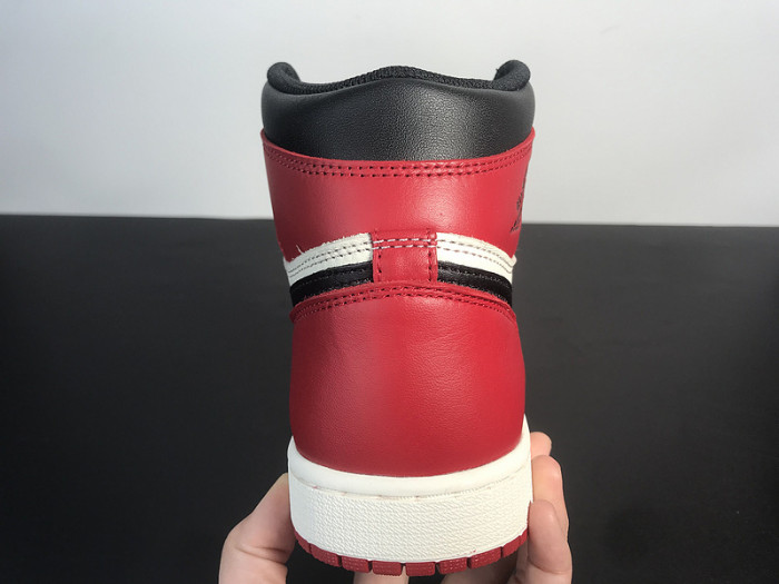 Air Jordan 1 Retro High OG 
