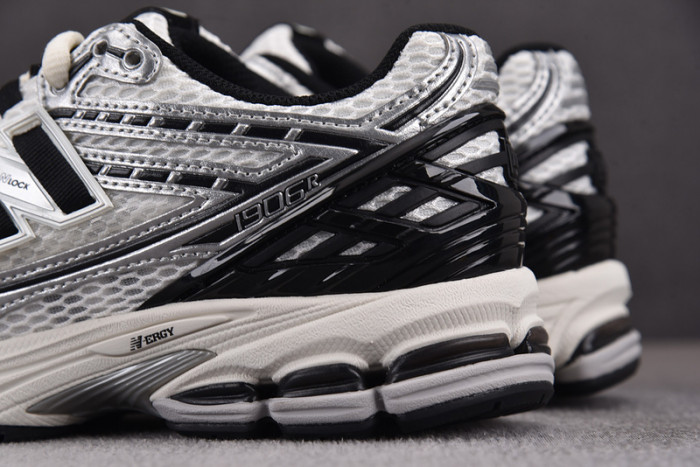 New Balance 1906R Silver Metallic Black M1906RER