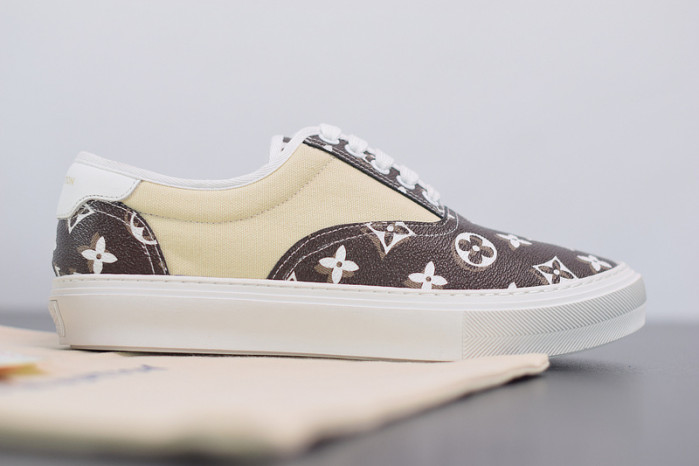 LUSV SNEAKERS