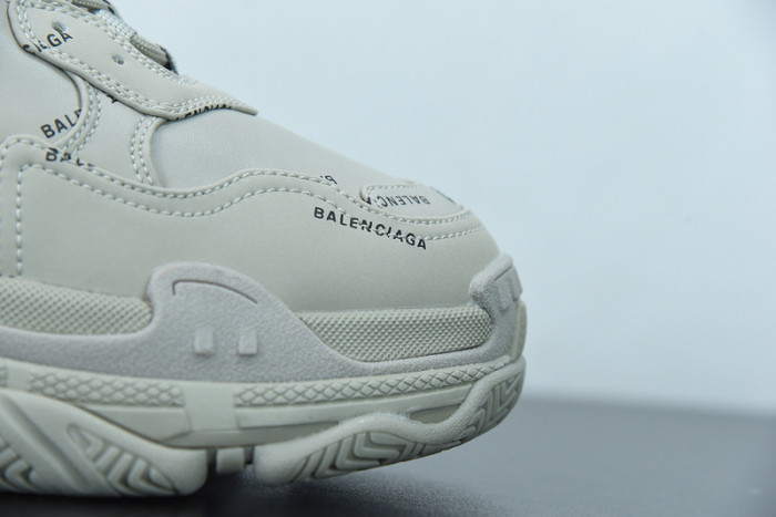 BALCIA Triple S Sneaker