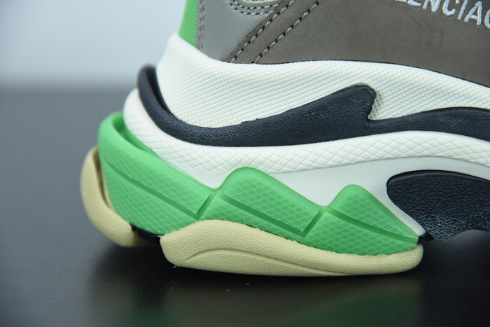 BALCIA Triple S Sneaker