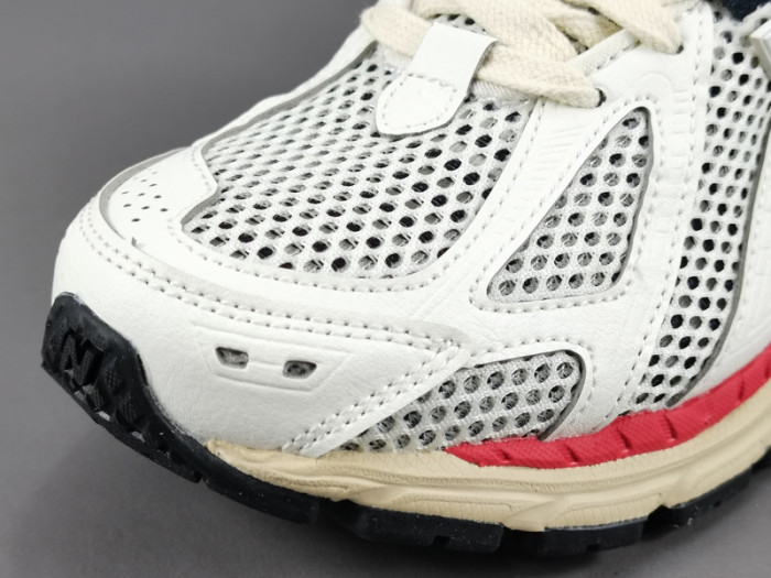New Balance 1906R 