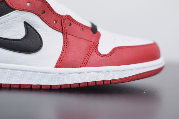 Jordan 1 Mid Chicago 554724-173