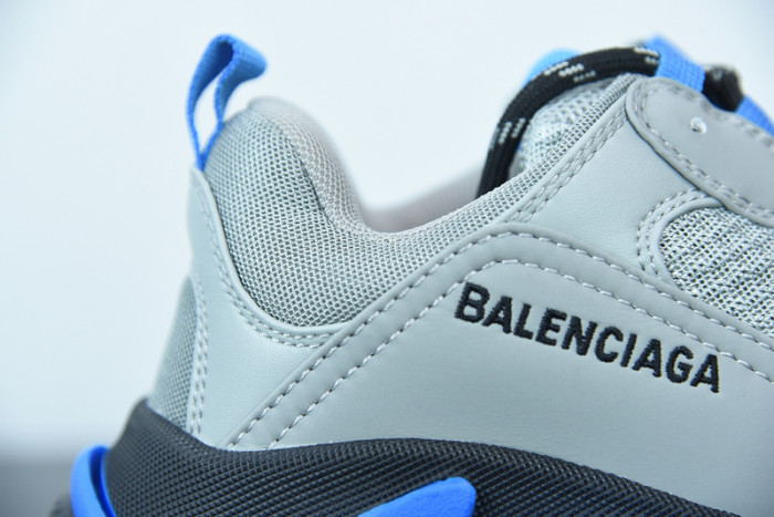 BALCIA Triple S Sneaker
