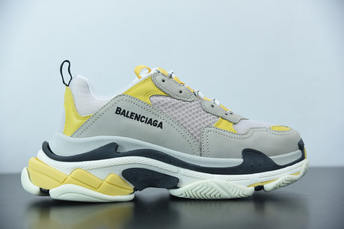 BALCIA Triple S Sneaker
