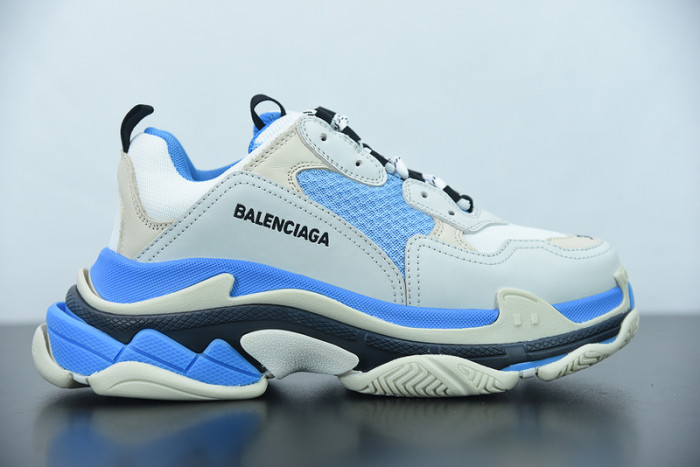 BALCIA Triple S Sneaker