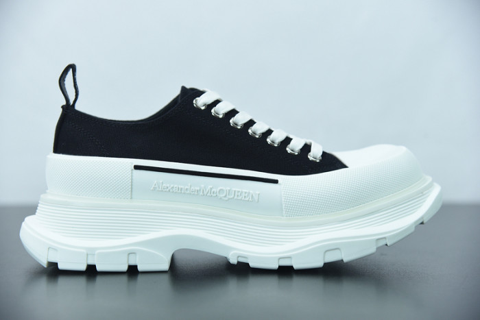 ALEXMQ Sneakers
