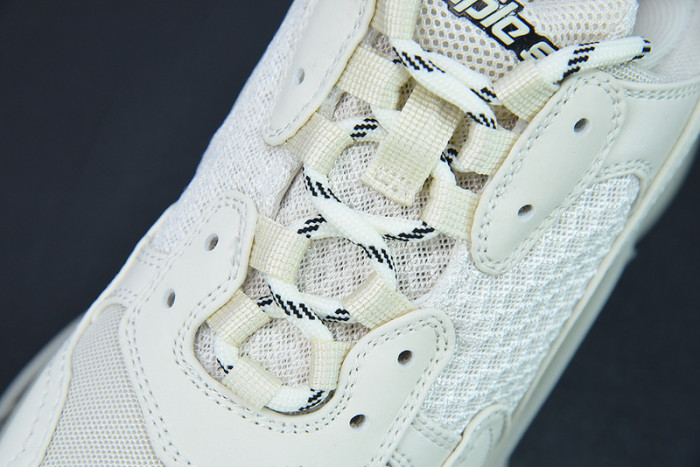 BALCIA Triple S Sneaker