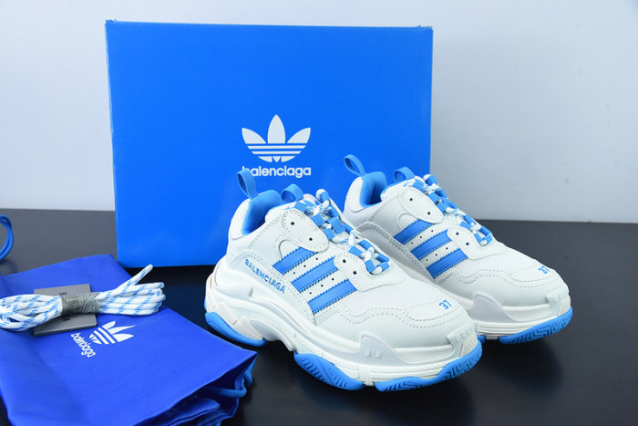 BALCIA Triple S Sneaker