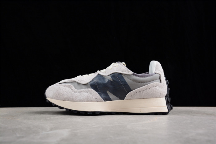 New Balance 327 