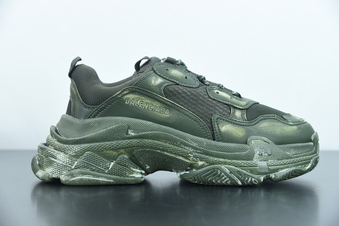 BALCIA Triple S Sneaker
