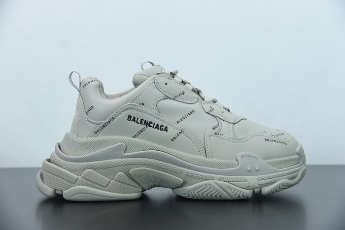 BALCIA Triple S Sneaker