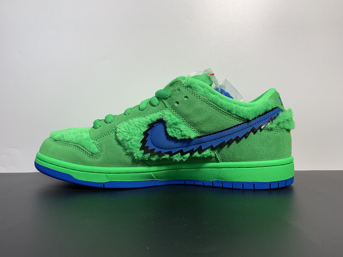 Nike SB Dunk Low Grateful Dead Bears Green CJ5378-300