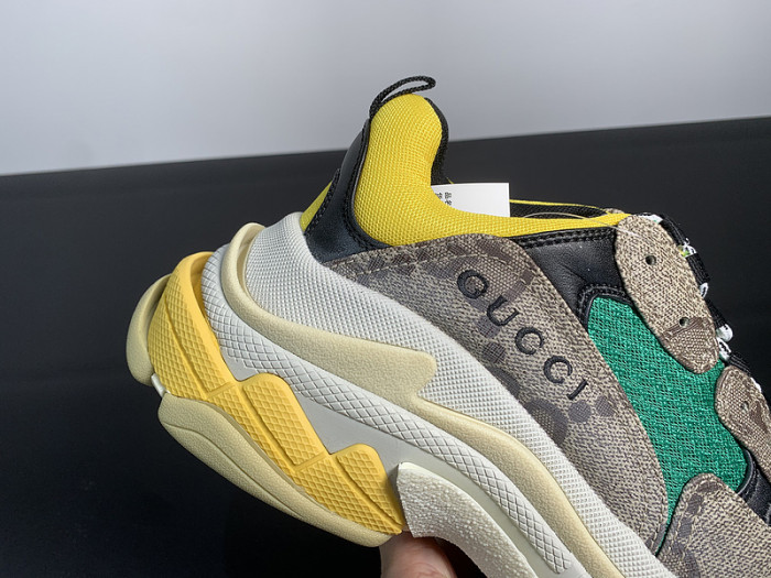 BALCIA TRIPLE S SNEAKER