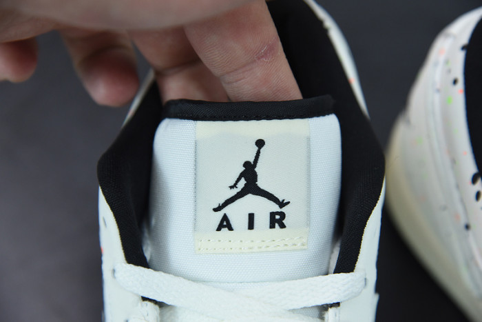 Air Jordan 1 Low 