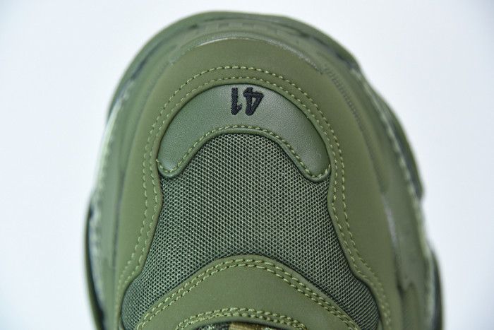 BALCIA Triple S Sneaker