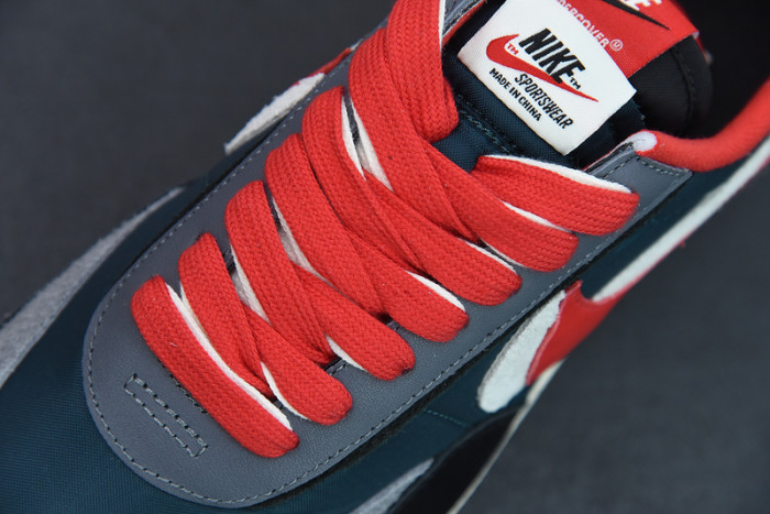 Nike LD Waffle sacai Undercover Midnight Spruce DJ4877-300