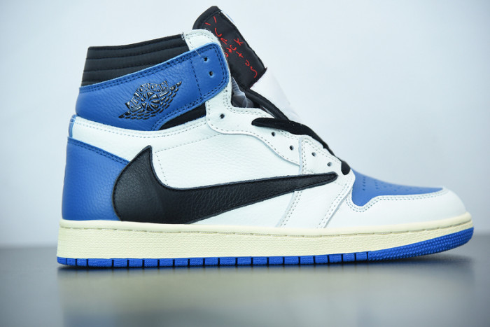 Travis Scott x Air Jordan 1 DH3227-105
