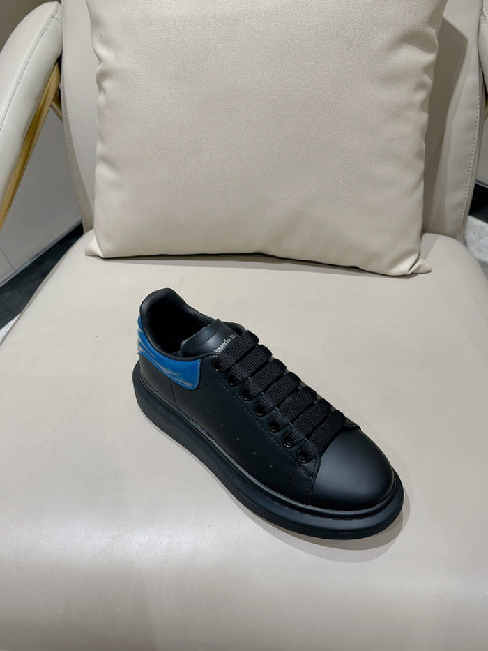ALEXMQ Sneakers