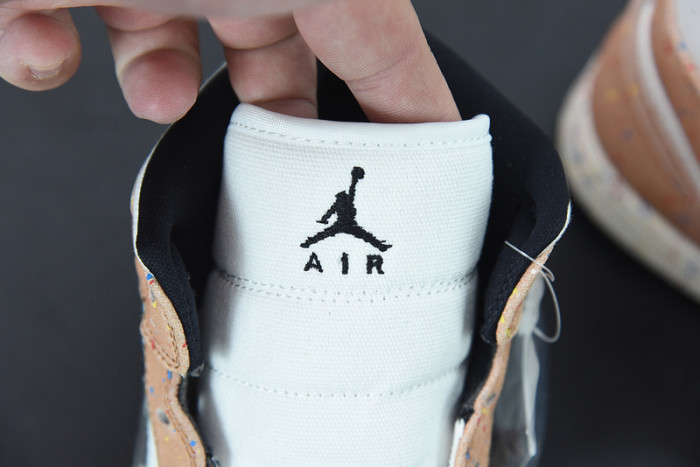 Air Jordan 1 Mid SE 