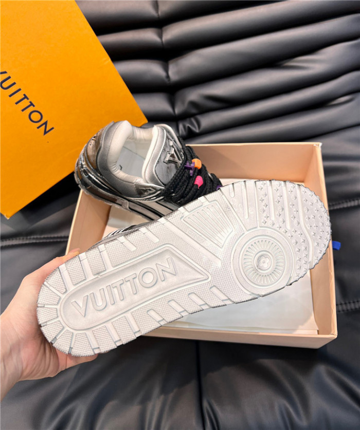 LUSV SNEAKERS
