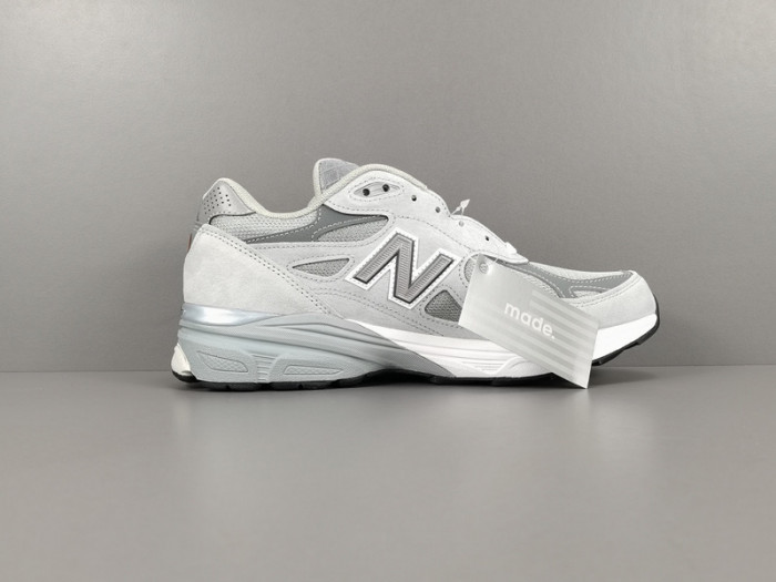 New Balance 990 V3 U990GY3