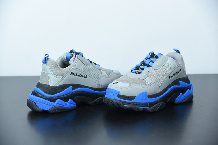 BALCIA Triple S Sneaker