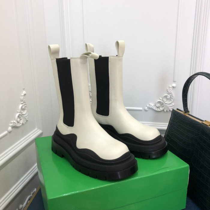 Bo*te*ga ve*ne*ta chelsea tire leather high boot