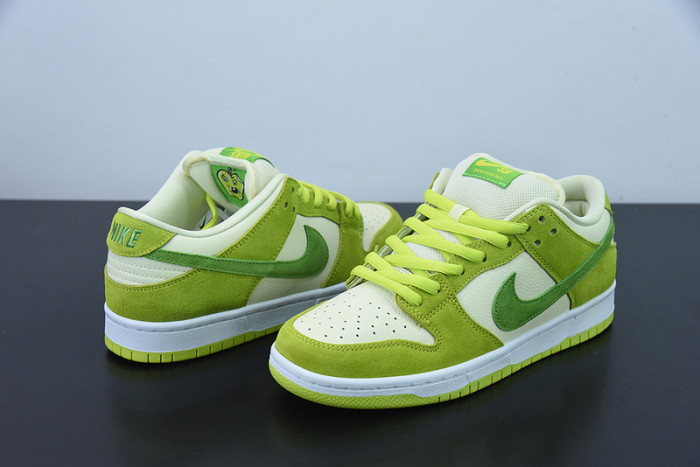 Nike SB Dunk Low Green Apple DM0807-300