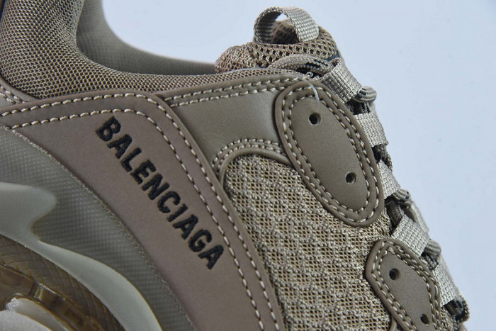 BALCIA Triple S Sneaker
