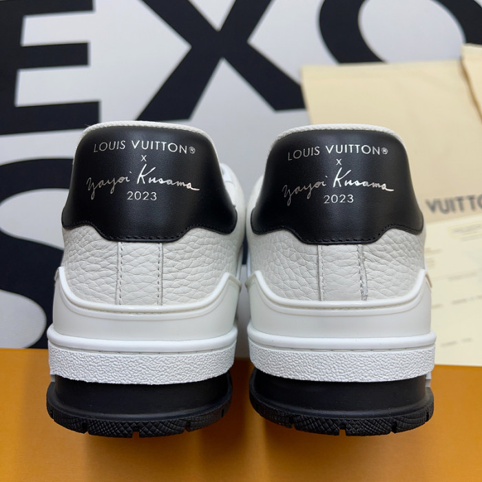 LUSV SNEAKERS