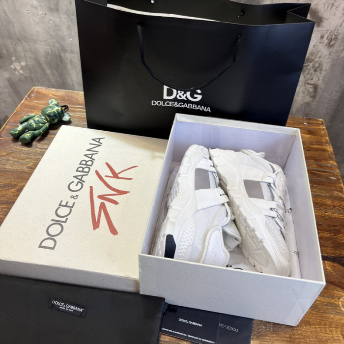 DG SNEAKER