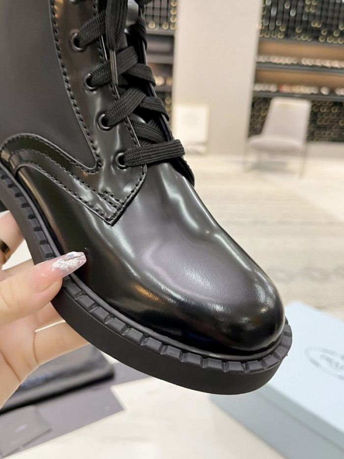 Pra*a boots