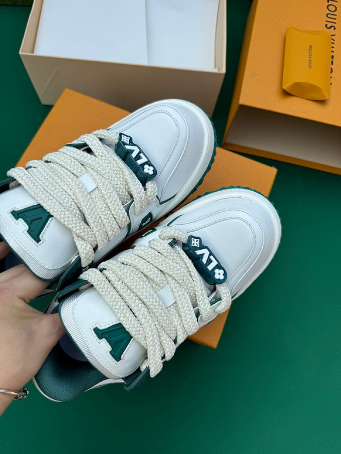 LUSV SNEAKERS