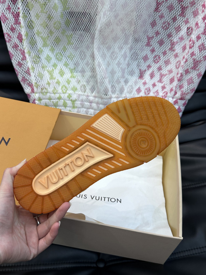LUSV SNEAKERS