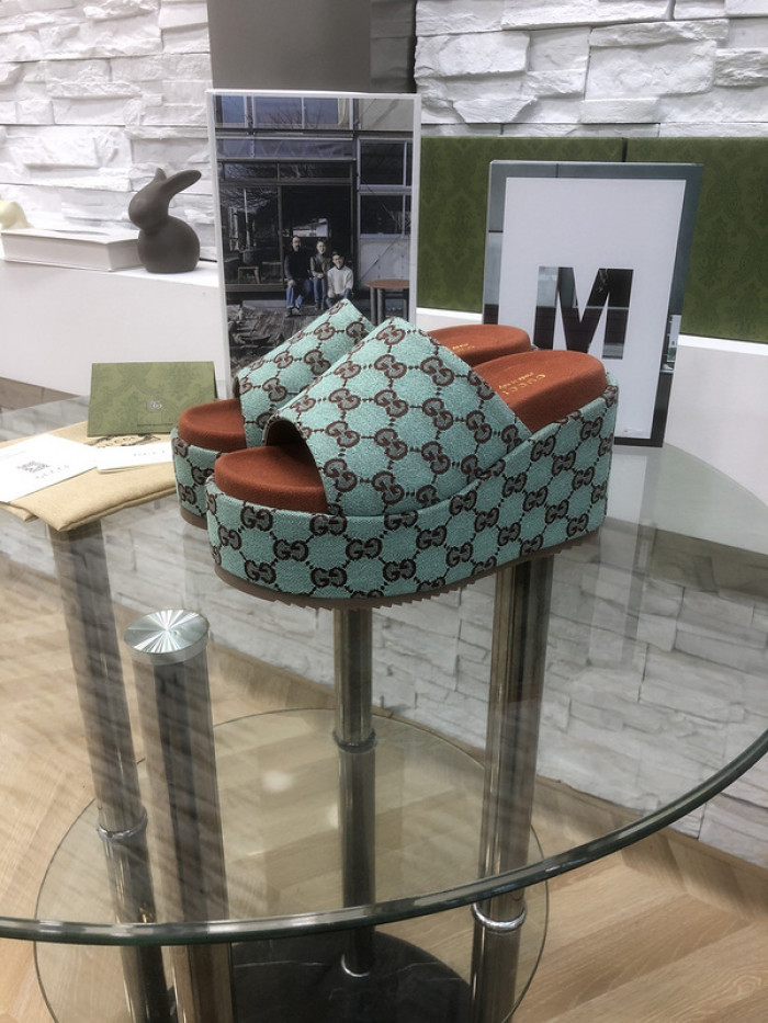 GCI GG Slide Sandal