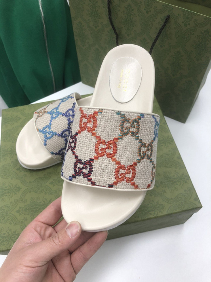 GCI GG Slide Sandal