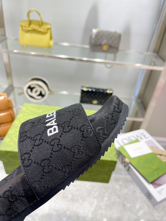 GCI GG Slide Sandal