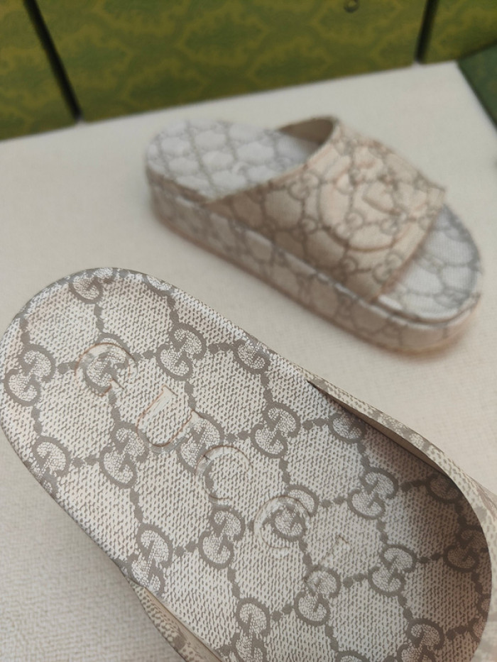 GCI GG Slide Sandal
