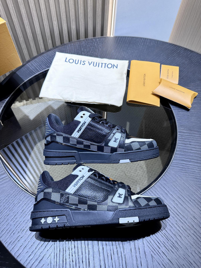LUSV SNEAKERS