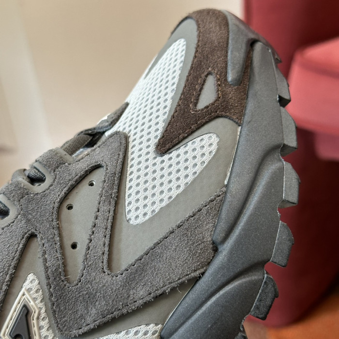 LUSV SNEAKERS