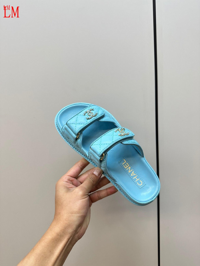 CN Slide Sandal