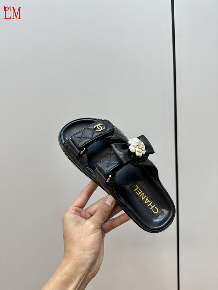 CN Slide Sandal