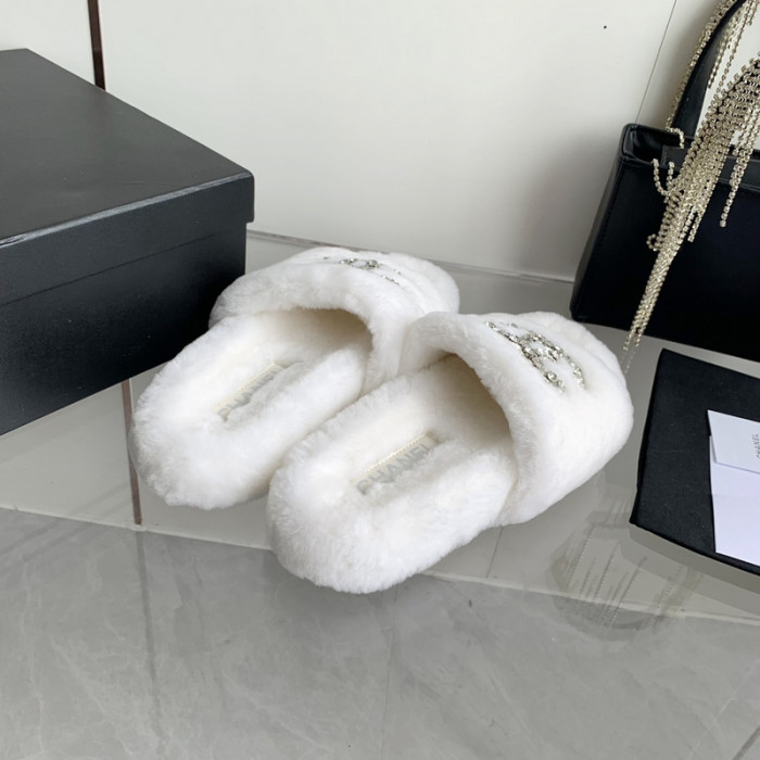 CN Slide Sandal