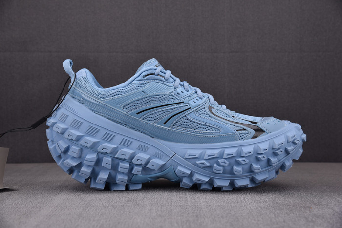 BALCIA DEFENDER SNEAKER