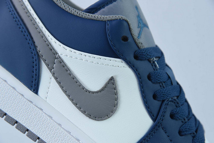 Air Jordan 1 Low 