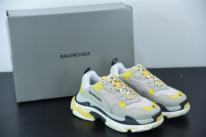 BALCIA Triple S Sneaker