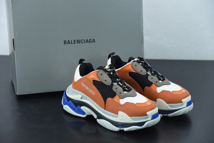 BALCIA Triple S Sneaker