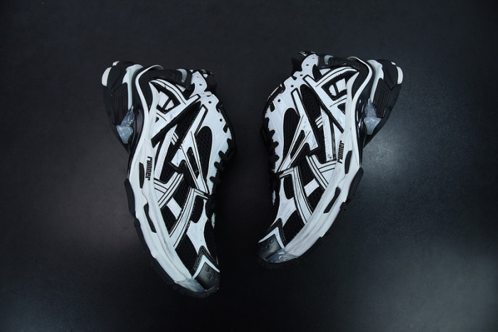 BALCIA RUNNER SNEAKER